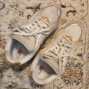 New Balance 2002R Men's 10